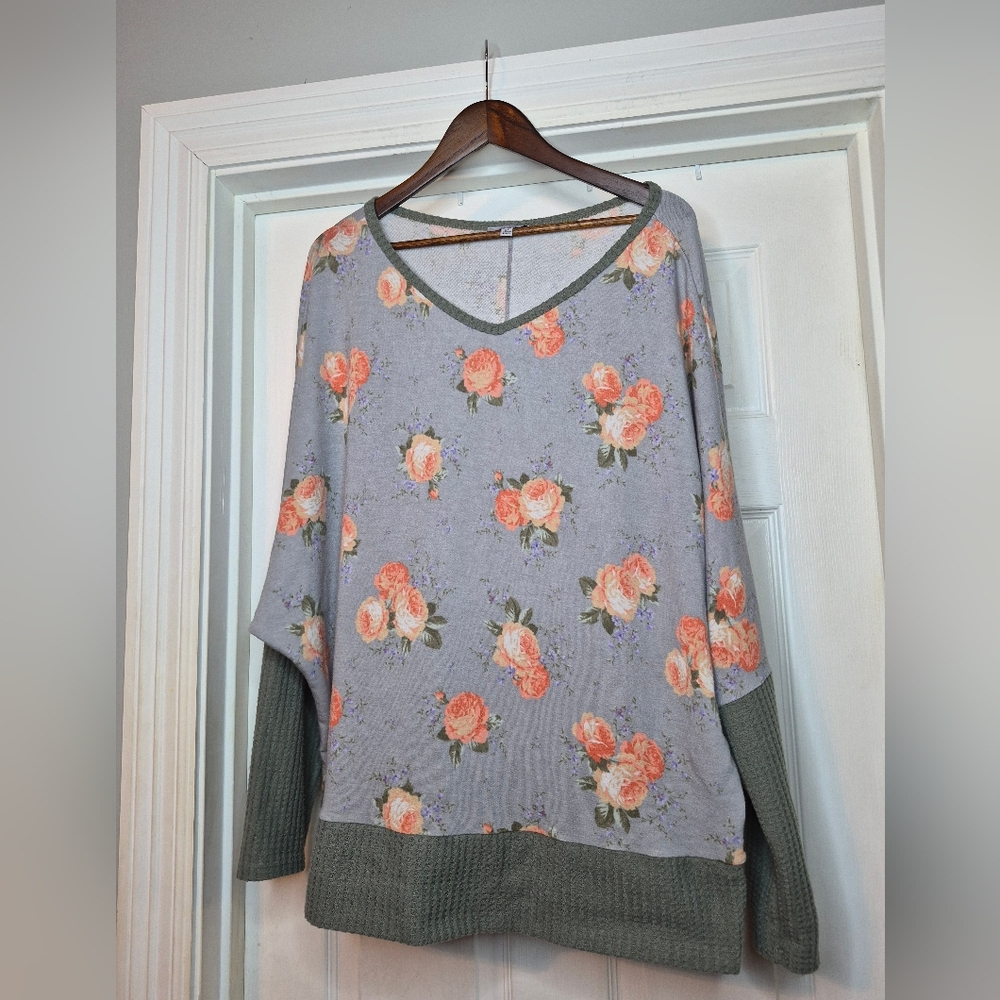white birch Floral Pullover in White Blue Pink Floral 2x